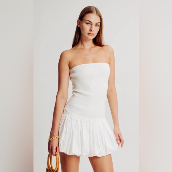 Torn by Ronny Kobo Dresses & Skirts - TORN BY RONNY KOBO Florence Bubble Size M
Mini Dress